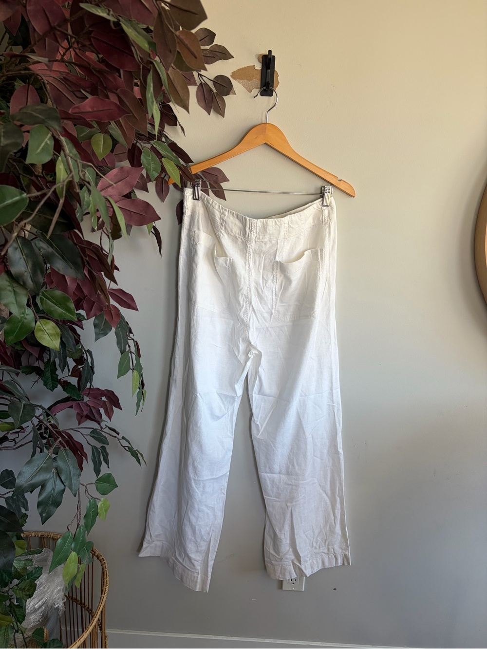 Maeve White Wide-Leg Linen Blend Pants - Picture 4 of 5